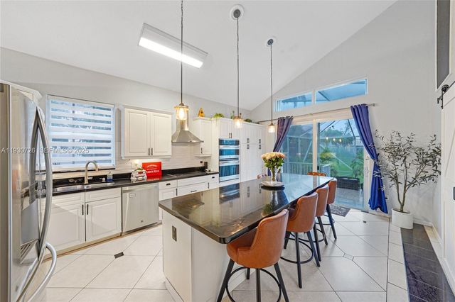 1491 NW 159th Ave, Pembroke Pines, FL 33028