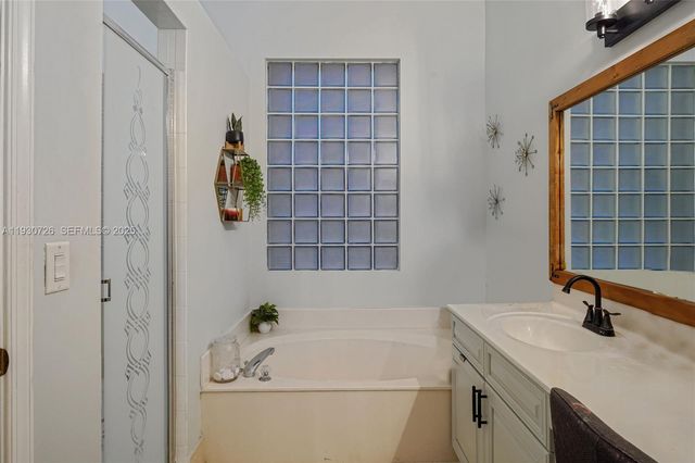 1491 NW 159th Ave, Pembroke Pines, FL 33028