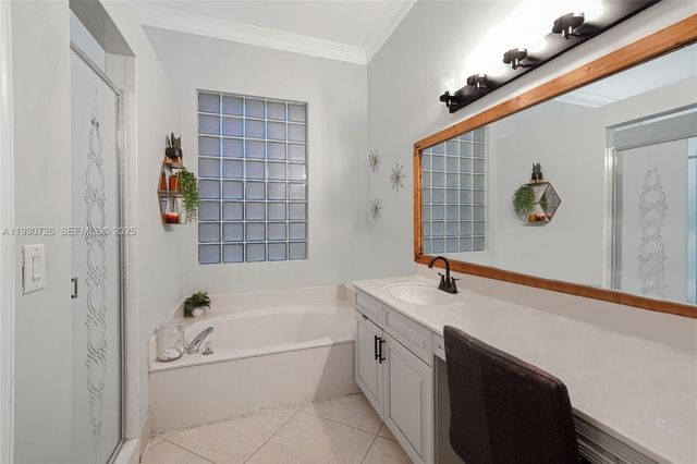 1491 NW 159th Ave, Pembroke Pines, FL 33028