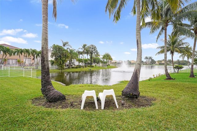 1491 NW 159th Ave, Pembroke Pines, FL 33028