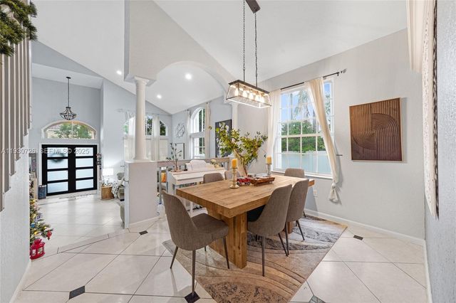 1491 NW 159th Ave, Pembroke Pines, FL 33028