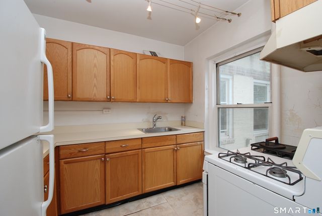 132 Summer Street 1C, Stamford, CT 06905