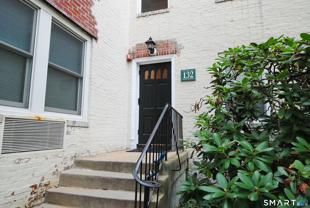 132 Summer Street 1C, Stamford, CT 06905