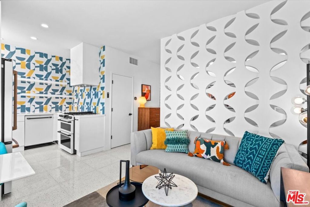 Image 30 of property listing at 426 N Hermosa Drive, Palm Springs, CA 92262