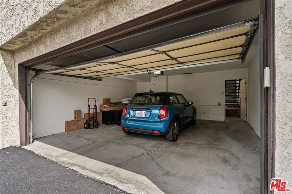 Image 40 of property listing at 426 N Hermosa Drive, Palm Springs, CA 92262
