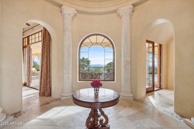 4836 E White Gates Drive, Phoenix, AZ 85018