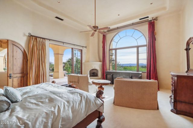 4836 E White Gates Drive, Phoenix, AZ 85018