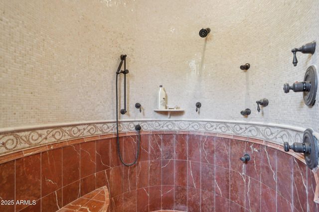 4836 E White Gates Drive, Phoenix, AZ 85018