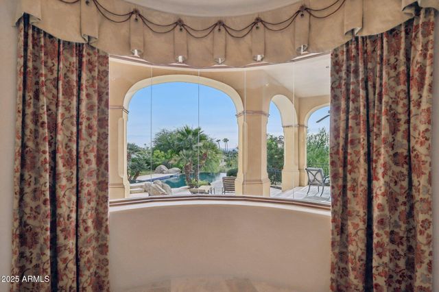 4836 E White Gates Drive, Phoenix, AZ 85018