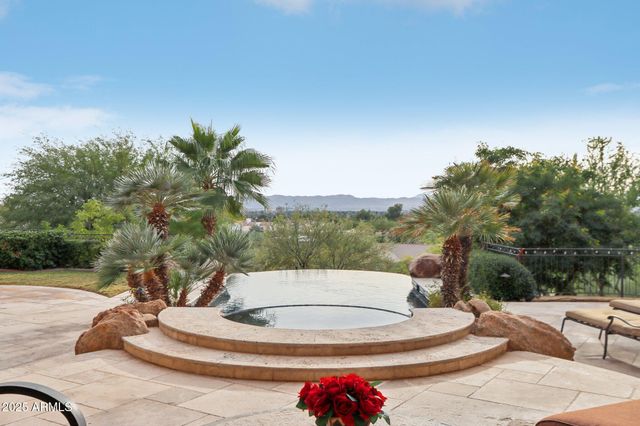 4836 E White Gates Drive, Phoenix, AZ 85018