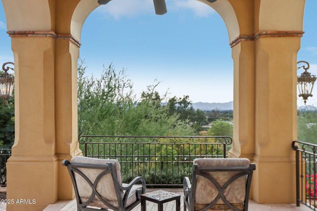 4836 E White Gates Drive, Phoenix, AZ 85018