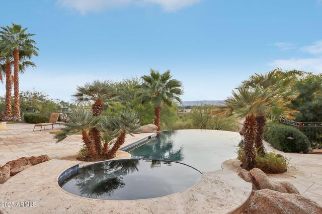 4836 E White Gates Drive, Phoenix, AZ 85018