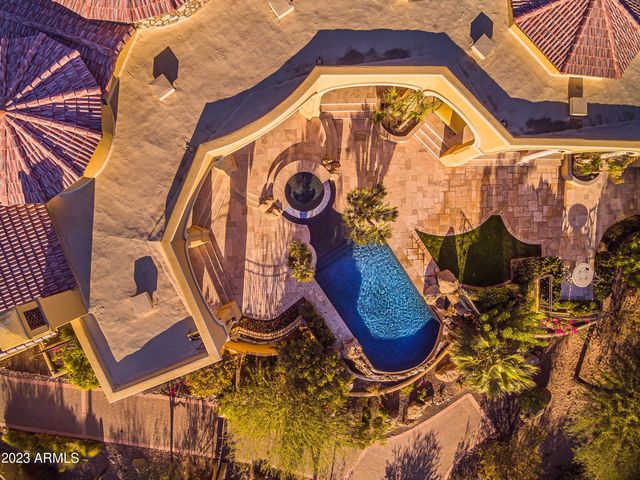 4836 E White Gates Drive, Phoenix, AZ 85018