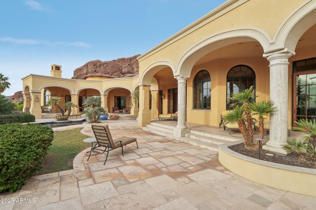 4836 E White Gates Drive, Phoenix, AZ 85018