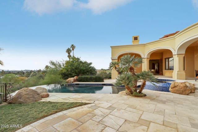 4836 E White Gates Drive, Phoenix, AZ 85018