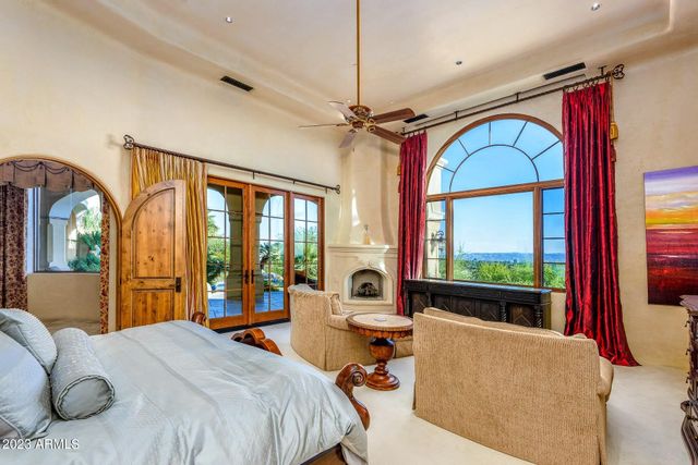 4836 E White Gates Drive, Phoenix, AZ 85018