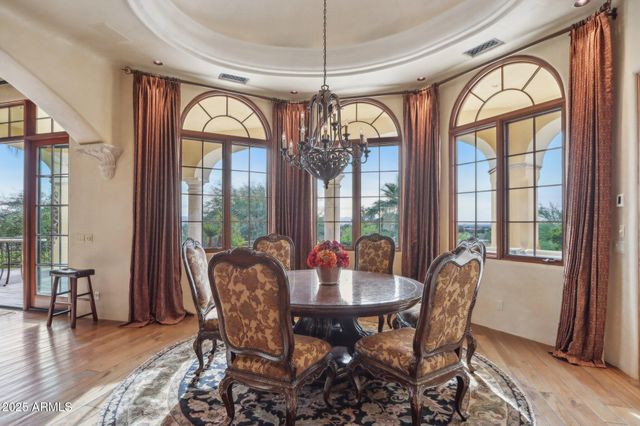 4836 E White Gates Drive, Phoenix, AZ 85018