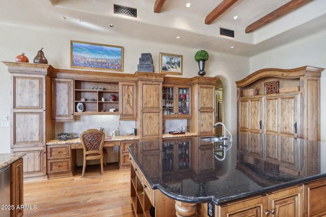 4836 E White Gates Drive, Phoenix, AZ 85018