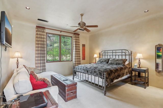 4836 E White Gates Drive, Phoenix, AZ 85018