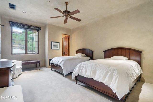 4836 E White Gates Drive, Phoenix, AZ 85018