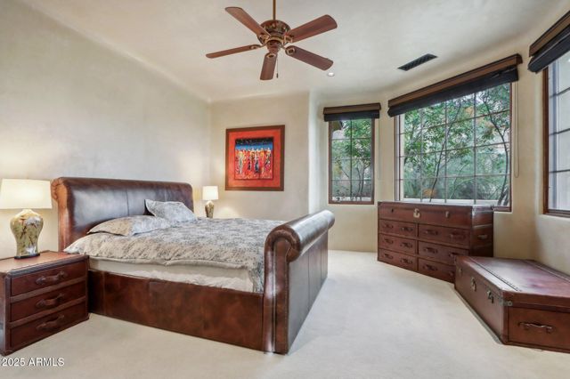 4836 E White Gates Drive, Phoenix, AZ 85018