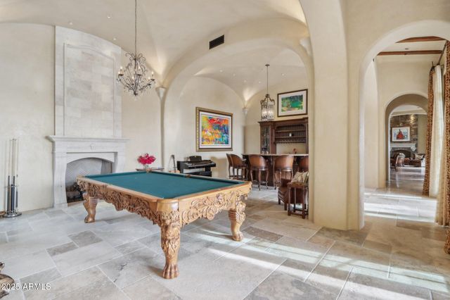 4836 E White Gates Drive, Phoenix, AZ 85018