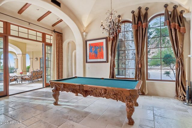 4836 E White Gates Drive, Phoenix, AZ 85018