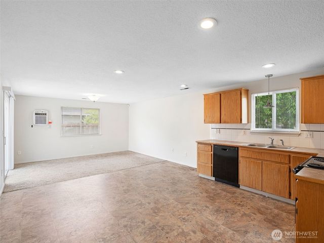 15420 NE 84th Street, Vancouver, WA 98682