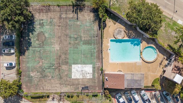 9807 Walnut Street 202, Dallas, TX 75243