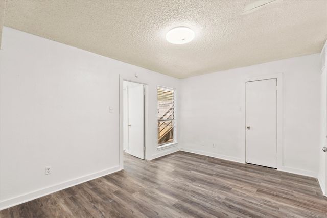 9807 Walnut Street 202, Dallas, TX 75243