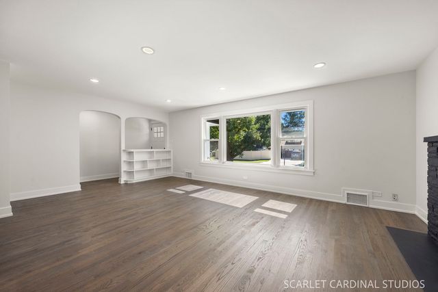 606 E Washington Street, Villa Park, IL 60181