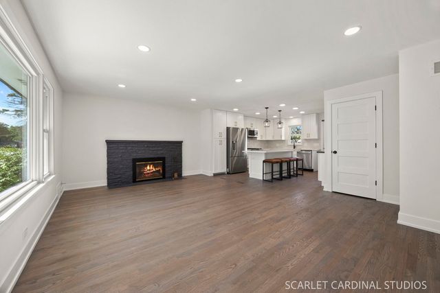 606 E Washington Street, Villa Park, IL 60181
