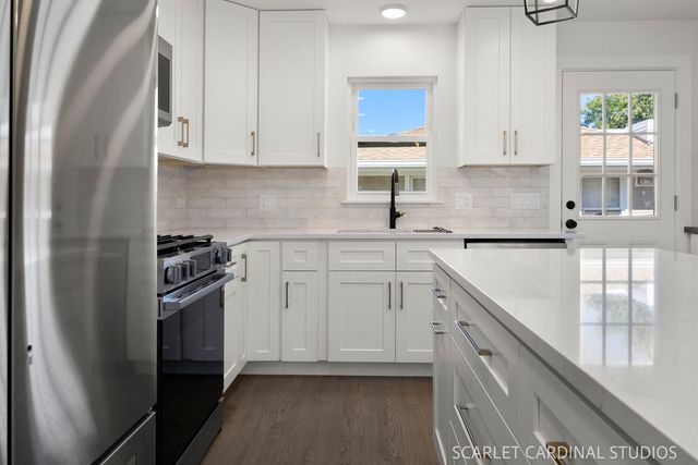 606 E Washington Street, Villa Park, IL 60181