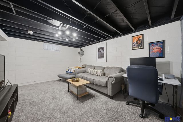 5701 Gladstone Street, Lincoln, NE 68507