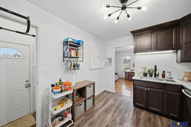 5701 Gladstone Street, Lincoln, NE 68507