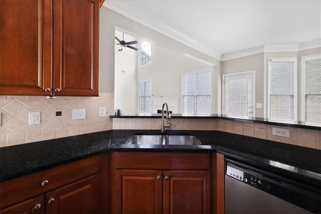 63 COOPERS GLEN SW Drive, Mableton, GA 30126