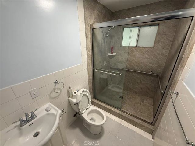 295 Sparks, Bakersfield, CA 93307
