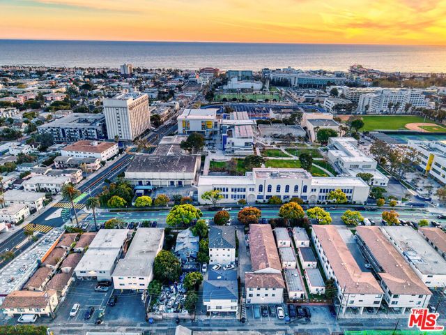 1835 7th Street D, Santa Monica, CA 90401