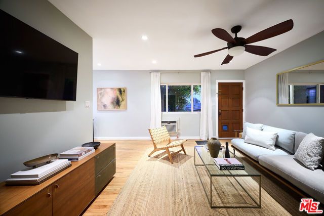 1835 7th Street D, Santa Monica, CA 90401