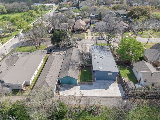 2204 W Rosedale Street S, Fort Worth, TX 76110