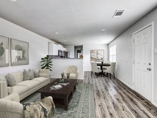2204 W Rosedale Street S, Fort Worth, TX 76110