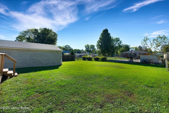 5202 Rodgers Rd, Louisville, KY 40258