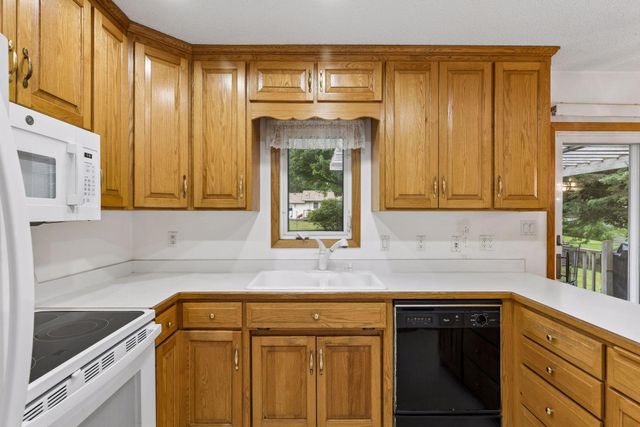 3609 Rolling View Drive, White Bear Lake, MN 55110