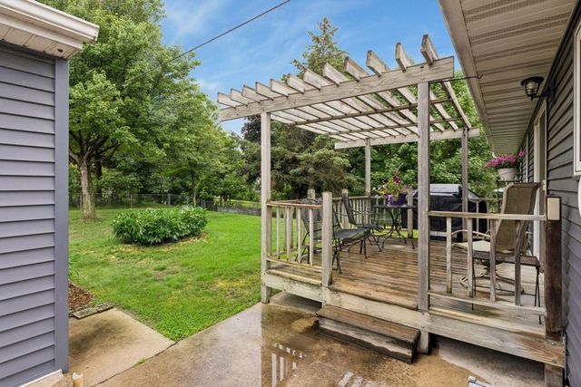 3609 Rolling View Drive, White Bear Lake, MN 55110