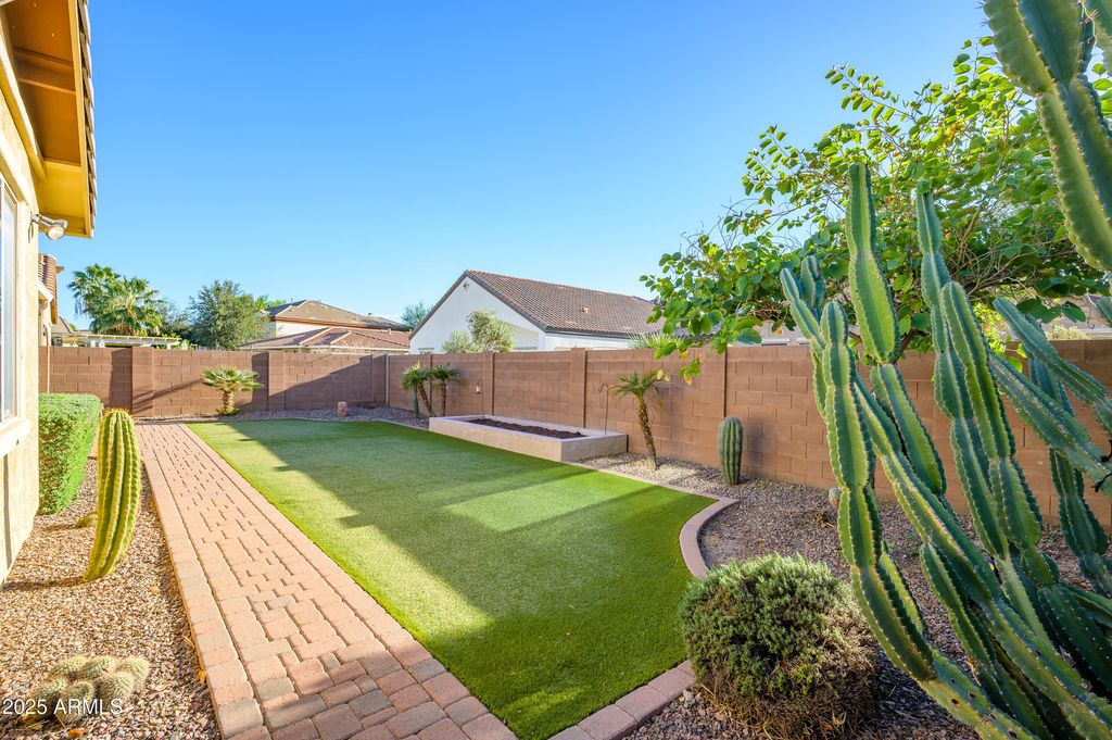 Image 15 of property listing at 4597 E Waterman Street, Gilbert, AZ 85297