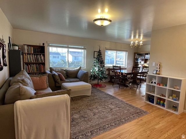 978 N TREMONT ST, Tremonton, UT 84337