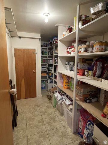 978 N TREMONT ST, Tremonton, UT 84337