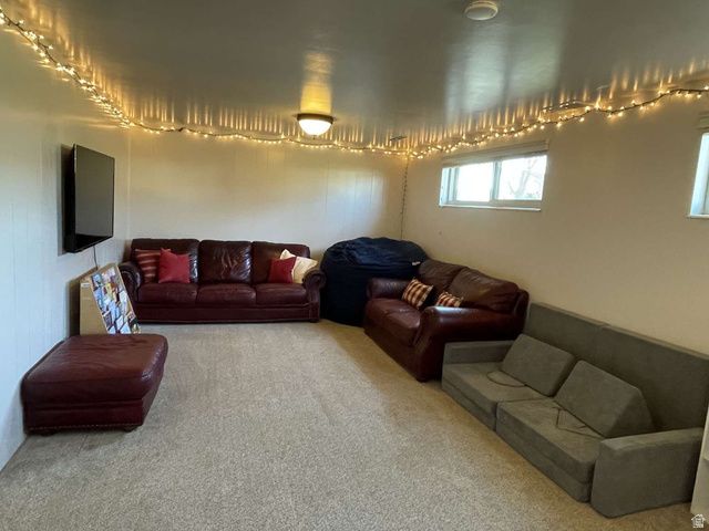 978 N TREMONT ST, Tremonton, UT 84337