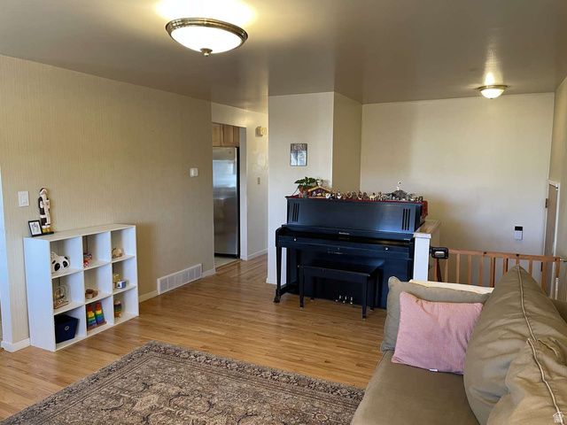 978 N TREMONT ST, Tremonton, UT 84337