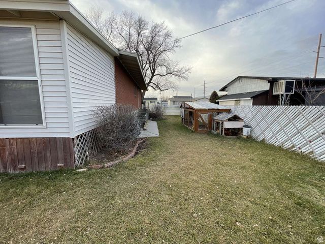 978 N TREMONT ST, Tremonton, UT 84337